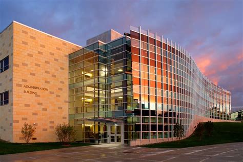 Hudson Valley Community College .